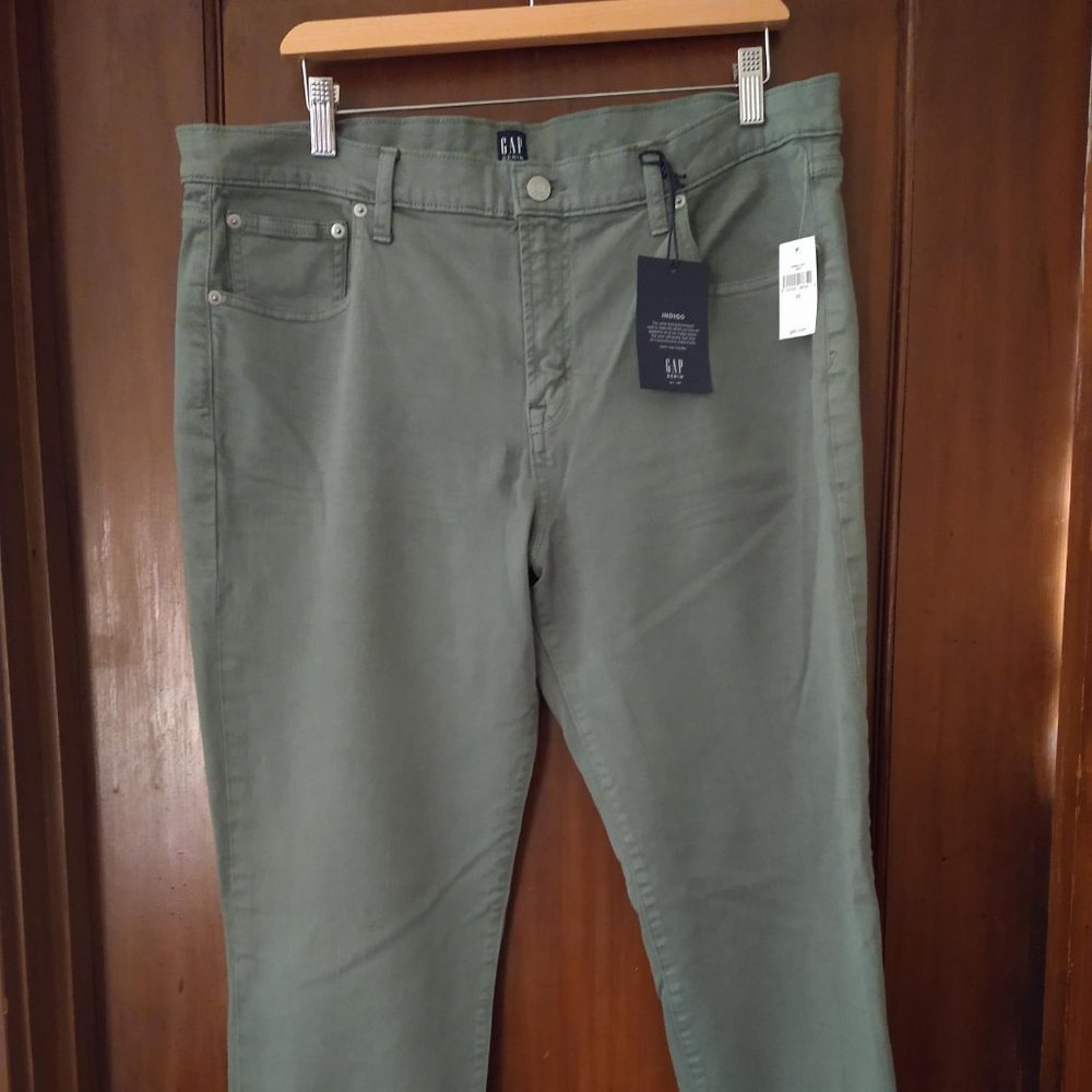 GAP Denim Green Best Girlfriend Jeans  NWT Size 14 (32)